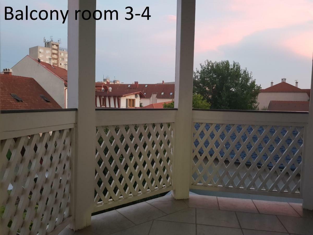 Zoli Apartmanok-Zoli Koelcsey 19 Villa Хайдусобосло Экстерьер фото